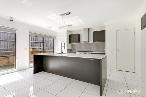 32 Ash Cres, Pakenham, VIC 3810