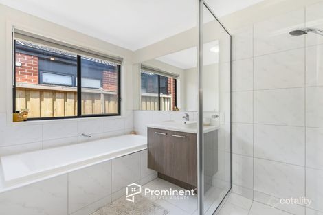 Property photo of 8 Chestnut Avenue Clyde VIC 3978