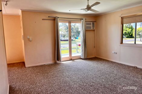 22 Aylmer St, Oakey, QLD 4401