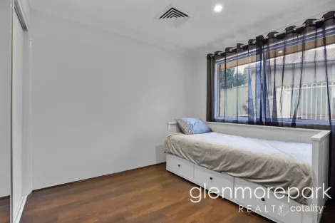 Property photo of 3 Maidstone Place Glenmore Park NSW 2745