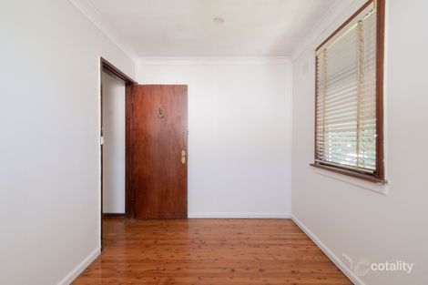 Property photo of 30 Waikanda Crescent Whalan NSW 2770