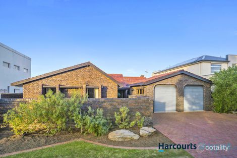 Property photo of 16 Bluelake Court Tennyson SA 5022