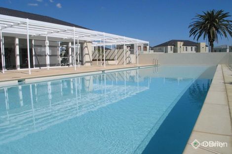 Property photo of 76 Sovereign Manors Crescent Rowville VIC 3178