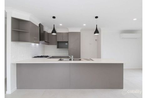 7 Norfolk Lane, Park Ridge, QLD 4125