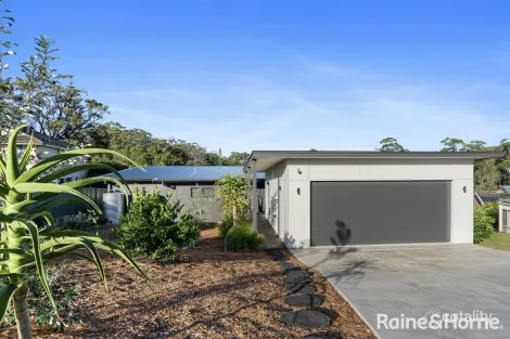 9 Buckland St, Mollymook, NSW 2539