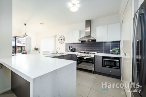 Property photo of 2 Playhouse Avenue Cairnlea VIC 3023
