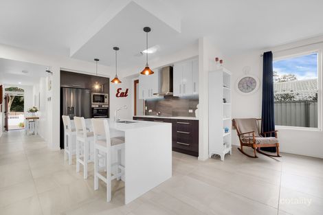 Property photo of 22 Renoir Crescent Forest Lake QLD 4078