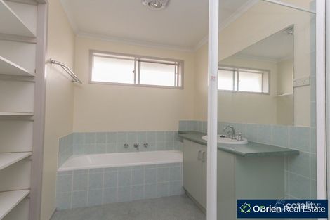 Property photo of 54 Rachel Drive Cranbourne North VIC 3977