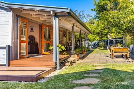 Property photo of 4 Jarrah Crescent Ocean Shores NSW 2483