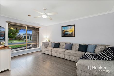 Property photo of 32 Spindrift Way Seabrook VIC 3028