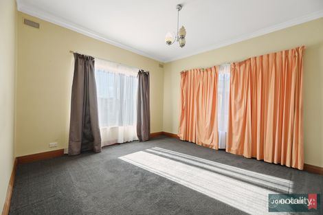 Property photo of 7 Tresswell Avenue Newborough VIC 3825