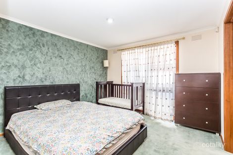 Property photo of 11 Cheleon Way Kings Park VIC 3021