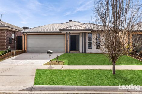 33 Healy Ave, Sunbury, VIC 3429