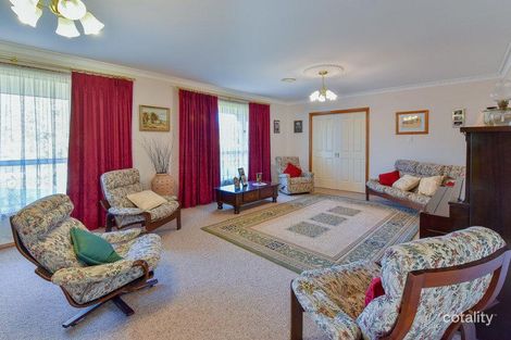 Property photo of 11 Davies Place Picton NSW 2571
