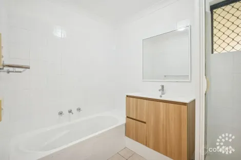 Property photo of 1/184 Bartram Road Atwell WA 6164