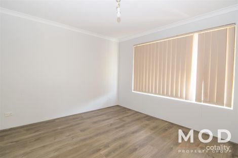 Property photo of 15 Santina Place Queens Park WA 6107