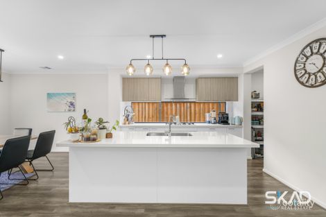 Property photo of 12 Rochford Drive Donnybrook VIC 3064