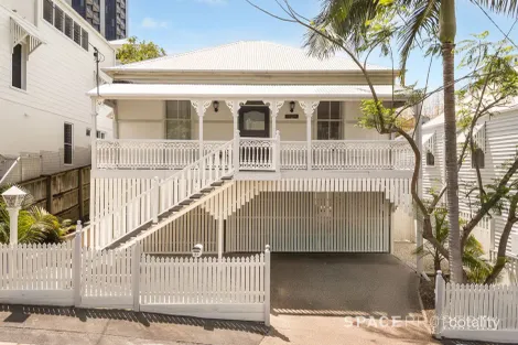 Property photo of 32 Twine Street Spring Hill QLD 4000