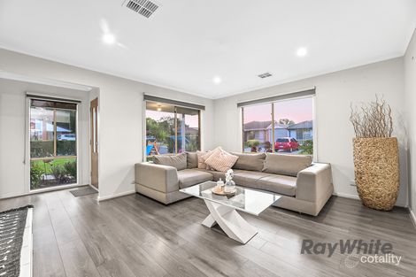 Property photo of 13 Horseman Court Narre Warren South VIC 3805