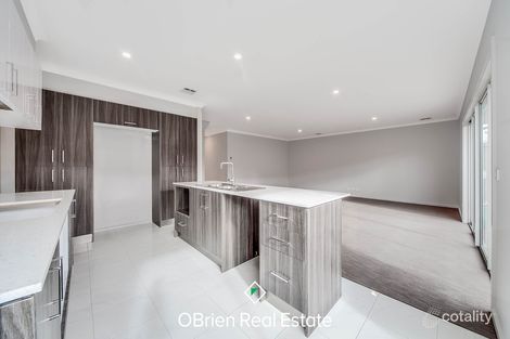 Property photo of 7 Armidale Drive Pakenham VIC 3810