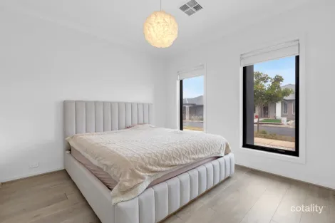 Property photo of 18 Stephmarie Road Angle Vale SA 5117