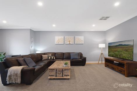 Property photo of 2/25 Adrienne Crescent Mount Waverley VIC 3149