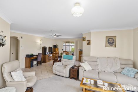 Property photo of 2/4 Minchin Place Kooringal NSW 2650