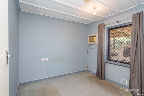 Property photo of 2 Hakea Road Camillo WA 6111