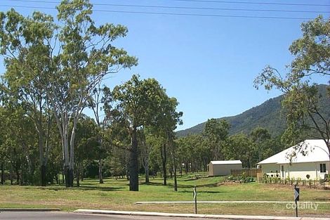 572 Norman Rd, Norman Gardens, QLD 4701