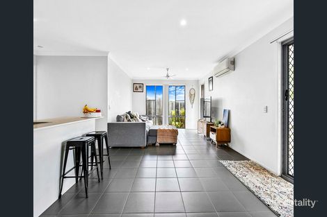 Property photo of 16 Wylie Way Urraween QLD 4655