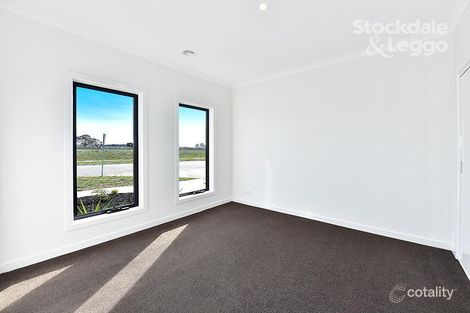 Property photo of 29 The Woods Boulevard Mickleham VIC 3064