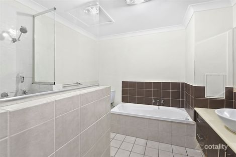 Property photo of 8/29 Proud Street Labrador QLD 4215