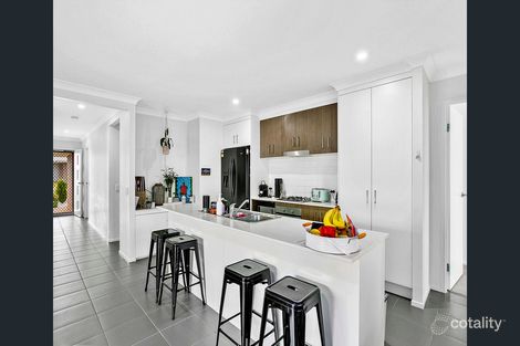 Property photo of 16 Wylie Way Urraween QLD 4655