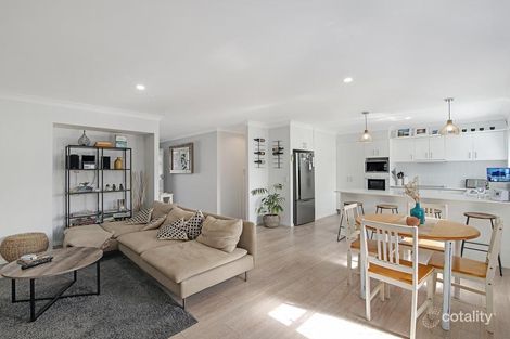 Property photo of 4/31 Tallebudgera Creek Road Burleigh Heads QLD 4220