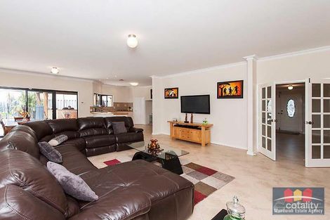 Property photo of 25 Bookleaf Loop Halls Head WA 6210