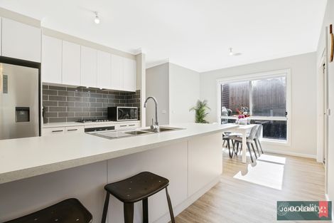 Property photo of 24 Amaroo Way Newborough VIC 3825