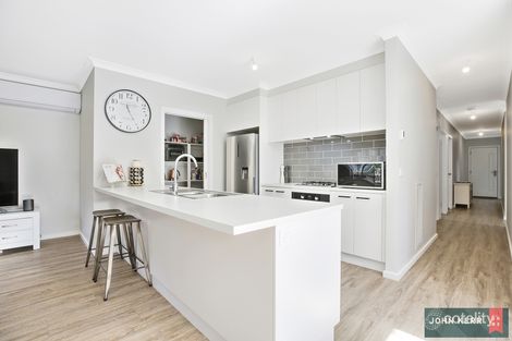 Property photo of 24 Amaroo Way Newborough VIC 3825