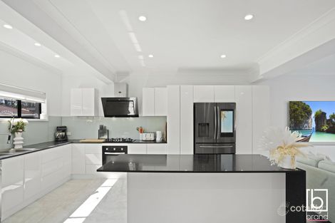 Property photo of 3 Geoffrey Road Chittaway Point NSW 2261