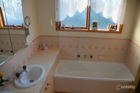 Property photo of 10 Antares Avenue Lara VIC 3212