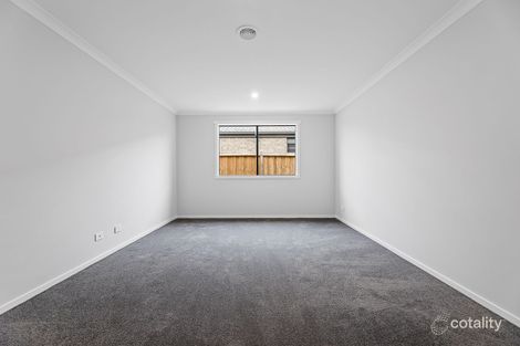 Property photo of 5 Snowbird Road Pakenham VIC 3810