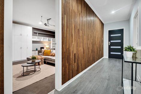 Property photo of 14 Creekbridge Street Craigieburn VIC 3064