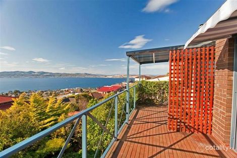 Property photo of 1/4 Amanda Crescent Sandy Bay TAS 7005