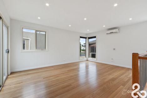 Property photo of 2/68 Wheatsheaf Road Glenroy VIC 3046