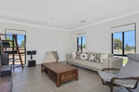 Property photo of 5 Vantage Green Beveridge VIC 3753
