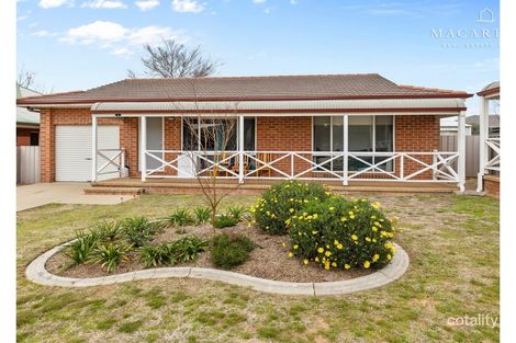 Property photo of 2/14 Canola Place Estella NSW 2650