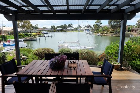 4 Sheerwater Tce, Paynesville, VIC 3880