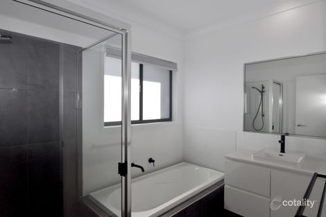 Property photo of 21 Koolivoo Parade Boyne Island QLD 4680