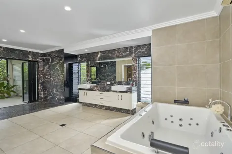 Property photo of 7 Icefire Quay Trinity Park QLD 4879