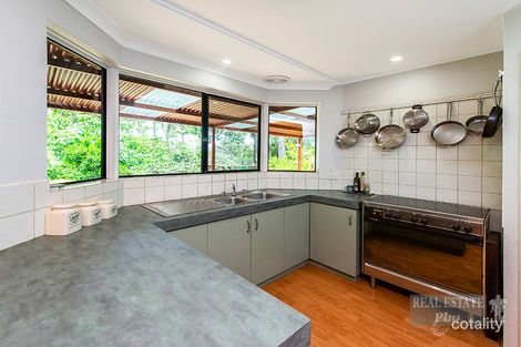 Property photo of 1 Reiger Way Mundaring WA 6073