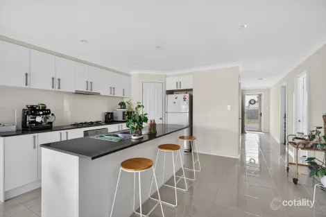 Property photo of 33 Princess Royal Parade Hindmarsh Island SA 5214